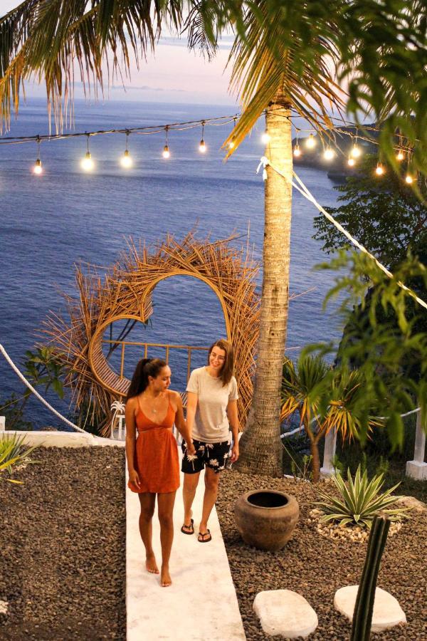 Tropical Glamping Nusa Penida - Private Romantic Seaside Bungalow Diamond Beach Polilit Exteriör bild